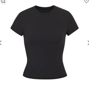 SKIMS fits everybody t-shirt
